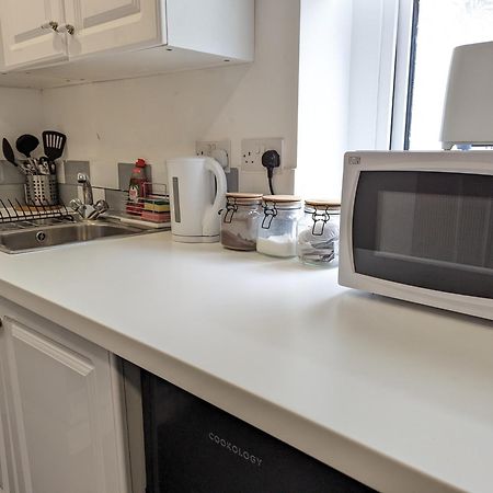 Serene 1 Bedroom Flat In Roath Cardiff Esterno foto