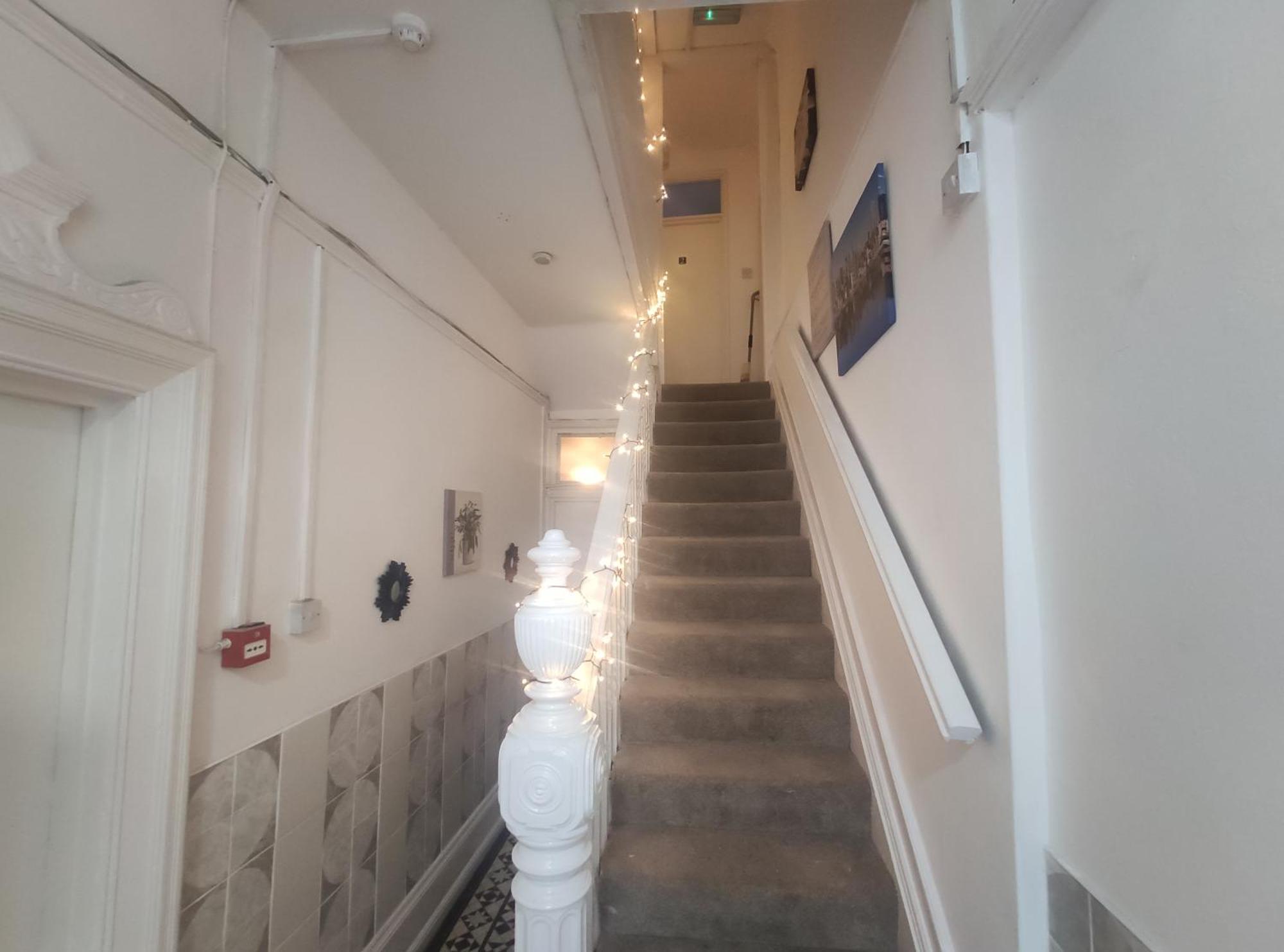 Serene 1 Bedroom Flat In Roath Cardiff Esterno foto