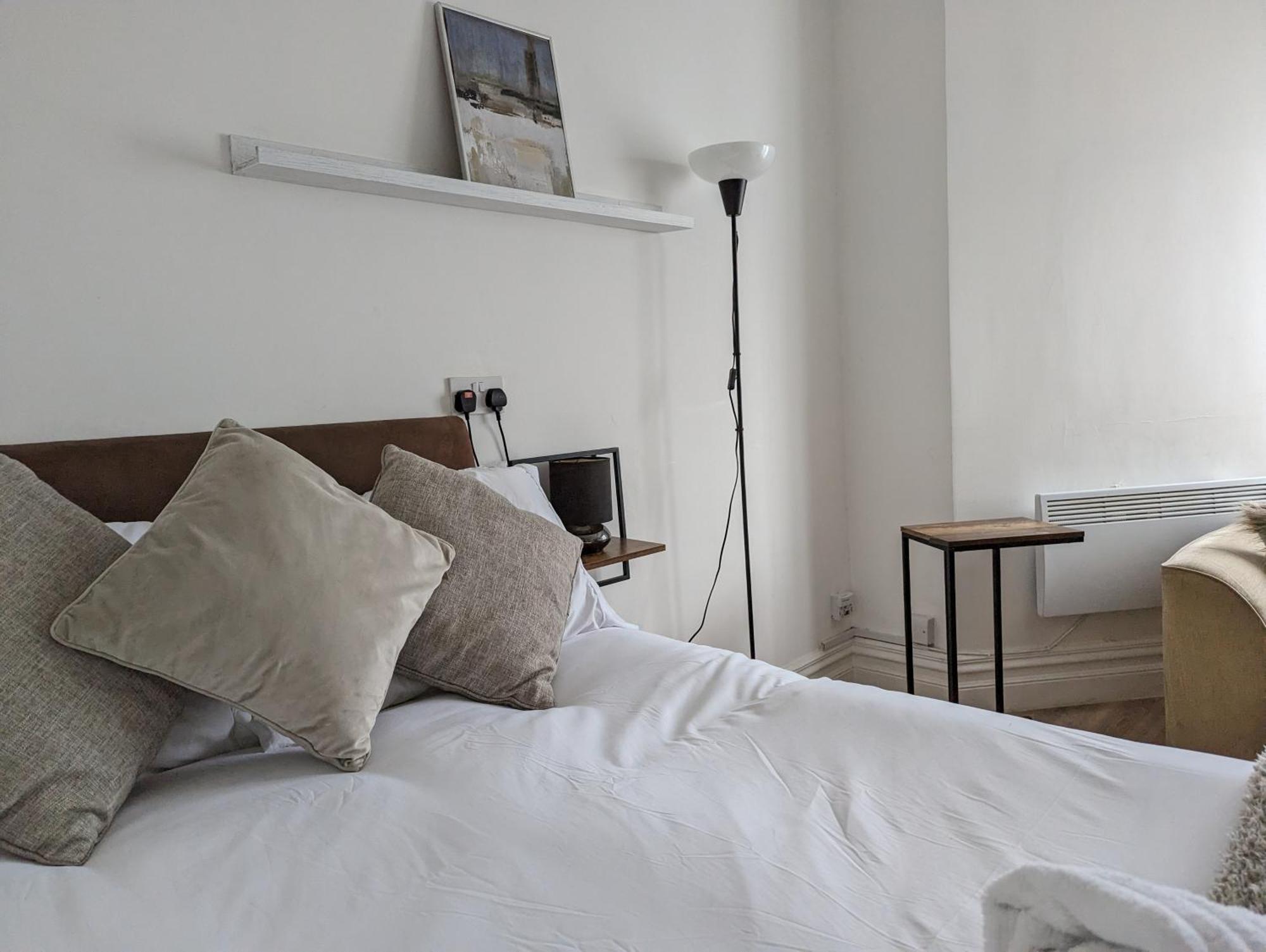 Serene 1 Bedroom Flat In Roath Cardiff Esterno foto