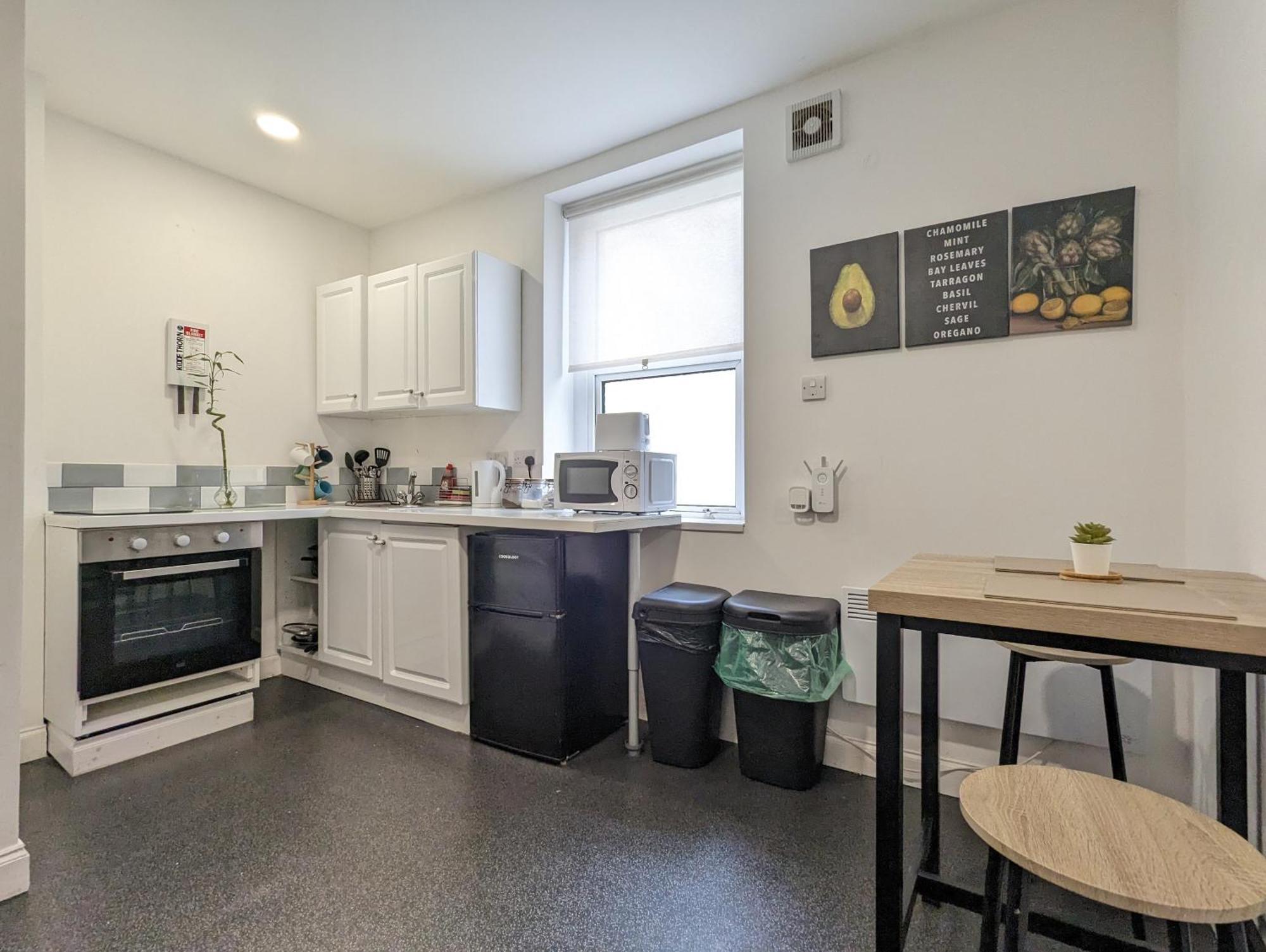 Serene 1 Bedroom Flat In Roath Cardiff Esterno foto